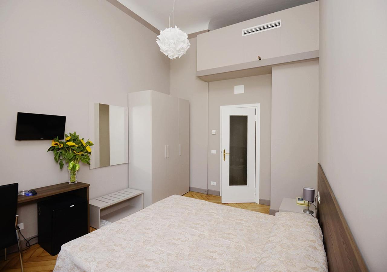 Hotel Mediterranee Genoa Exterior photo