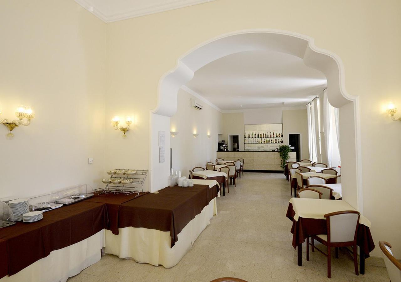 Hotel Mediterranee Genoa Exterior photo