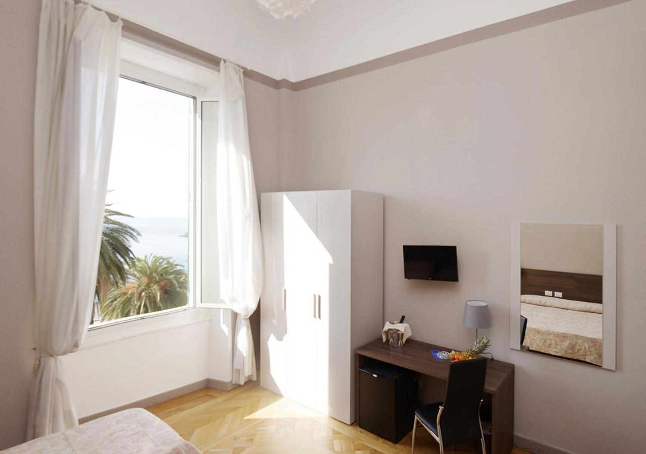 Hotel Mediterranee Genoa Exterior photo